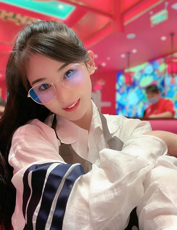 伦敦商务模特微信